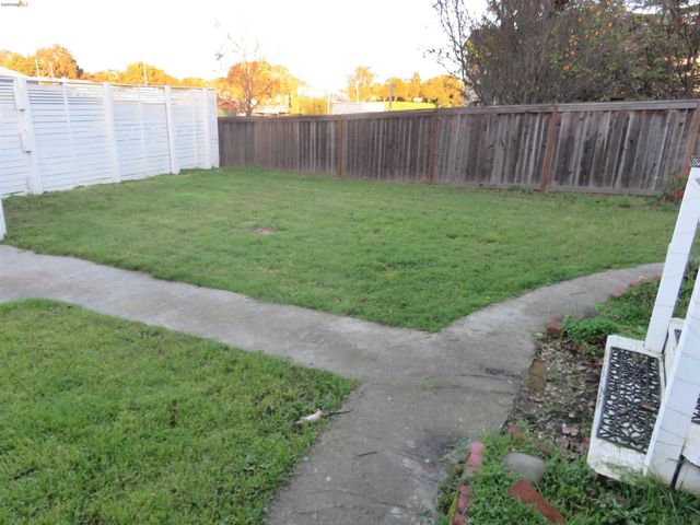 1731 San Pablo Ave, Pinole, CA 94564