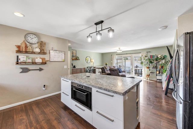 2455 KINGSTON PLACE, Oshkosh, WI 54904