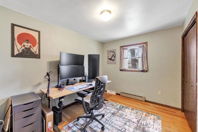 2455 KINGSTON PLACE, Oshkosh, WI 54904