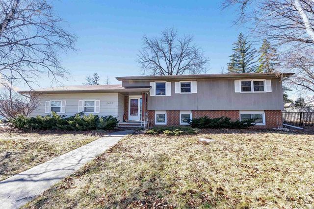 2455 KINGSTON PLACE, Oshkosh, WI 54904