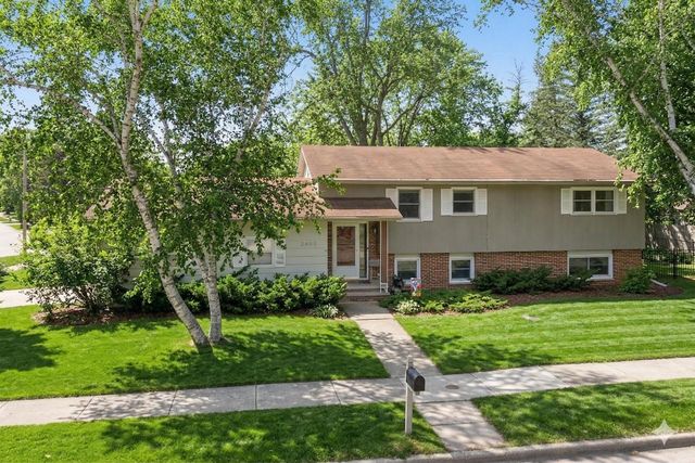 2455 KINGSTON PLACE, Oshkosh, WI 54904