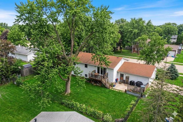 2455 KINGSTON PLACE, Oshkosh, WI 54904