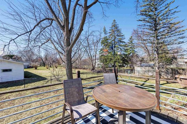 2455 KINGSTON PLACE, Oshkosh, WI 54904