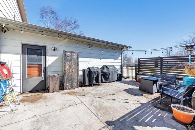 2455 KINGSTON PLACE, Oshkosh, WI 54904