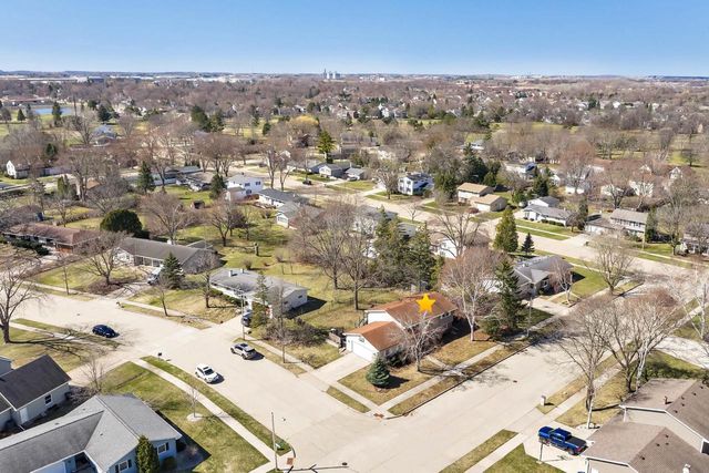 2455 KINGSTON PLACE, Oshkosh, WI 54904