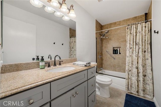 10571 Lakeside Drive D, Garden Grove, CA 92840