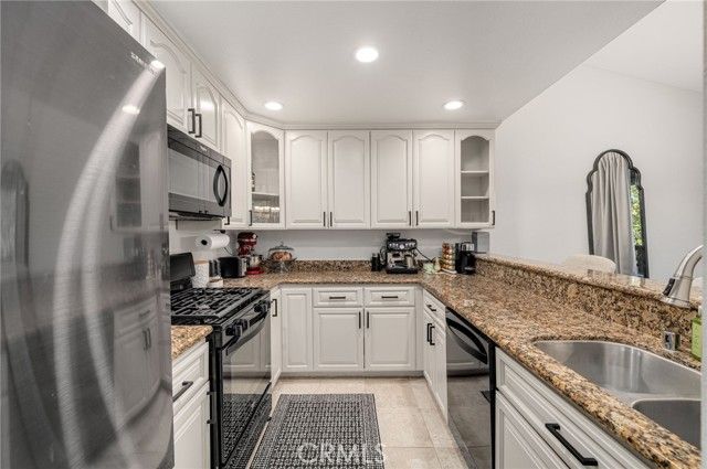 10571 Lakeside Drive D, Garden Grove, CA 92840