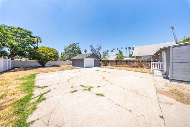 950 N Sierra Way, San Bernardino, CA 92410