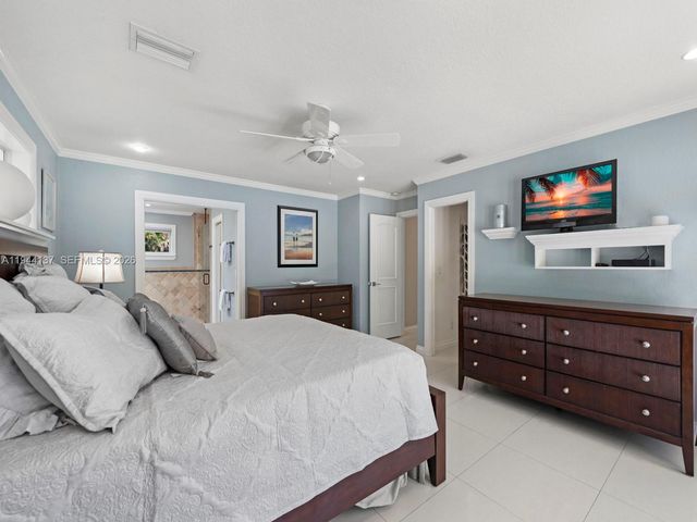 8205 SW 116th St, Miami, FL 33156