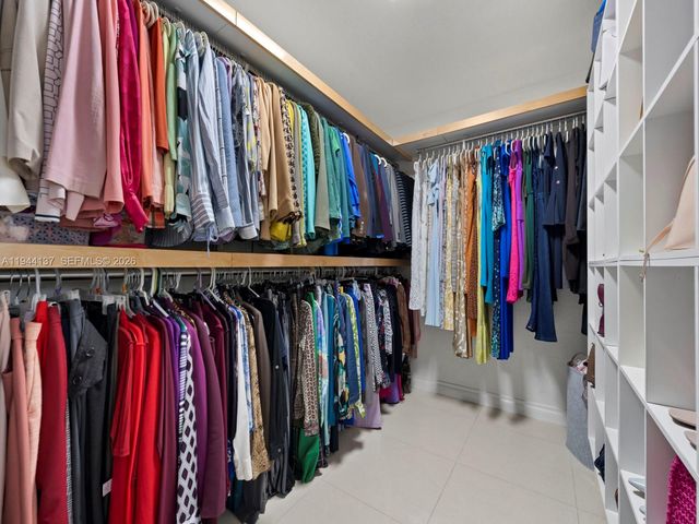 8205 SW 116th St, Miami, FL 33156