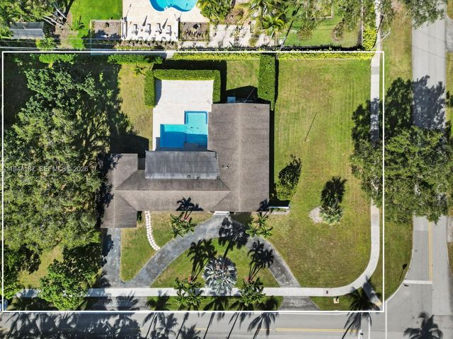 8205 SW 116th St, Miami, FL 33156