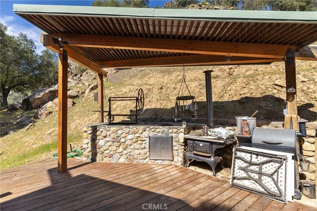 5765 Dago Lane, Paso Robles, CA 93446