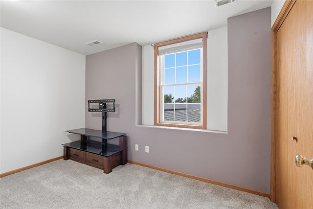 3415 Queen Drive SW D, Cedar Rapids, IA 52404