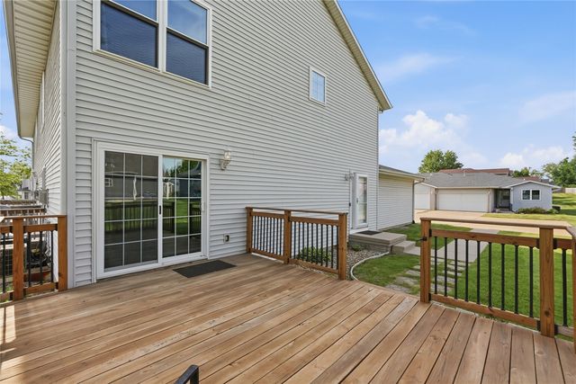 3415 Queen Drive SW D, Cedar Rapids, IA 52404
