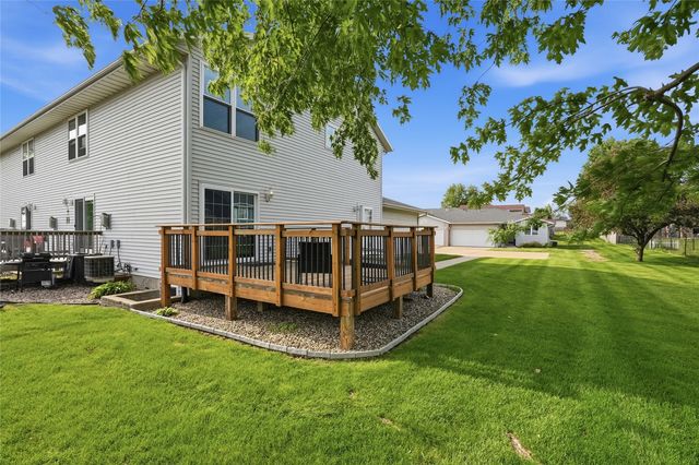 3415 Queen Drive SW D, Cedar Rapids, IA 52404