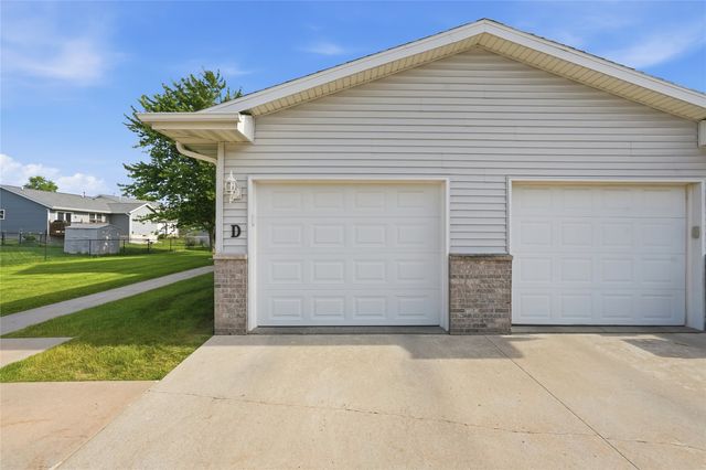 3415 Queen Drive SW D, Cedar Rapids, IA 52404
