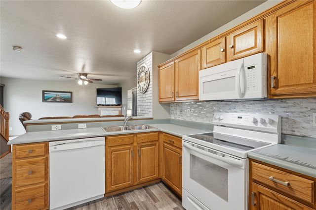 3415 Queen Drive SW D, Cedar Rapids, IA 52404