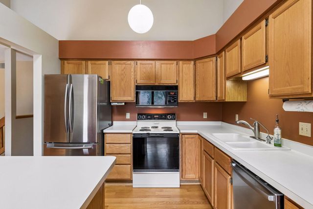 12526 Parkwood Drive, Burnsville, MN 55337