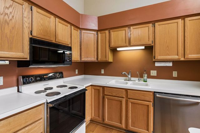 12526 Parkwood Drive, Burnsville, MN 55337