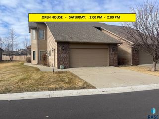8103 S Brenda Pl Place, Sioux Falls, SD 57108
