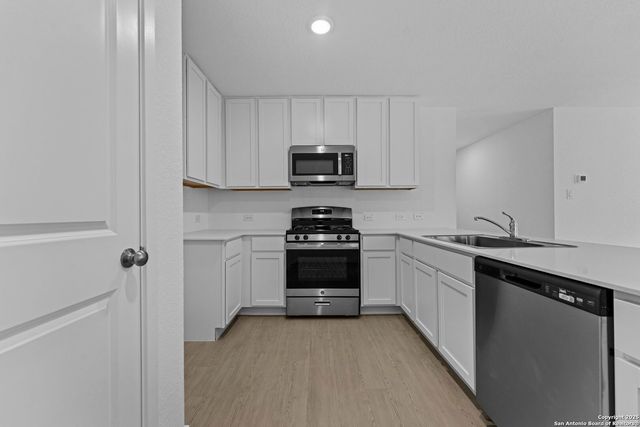 7614 Bohemian Grove, San Antonio, TX 78227