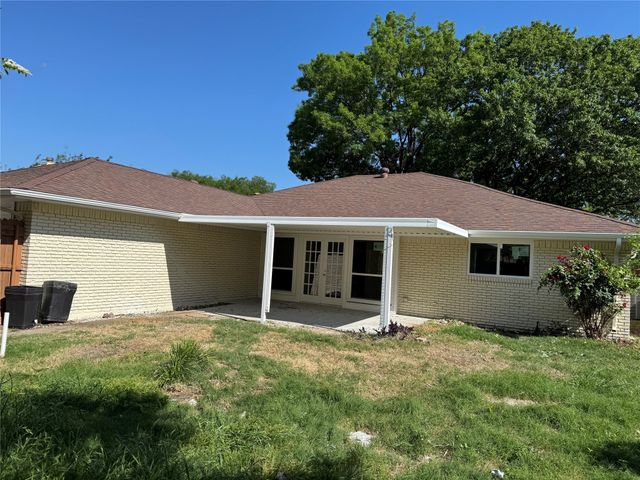 1524 Clear Point Drive, Garland, TX 75041