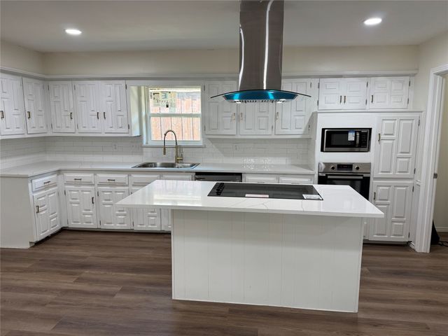 1524 Clear Point Drive, Garland, TX 75041