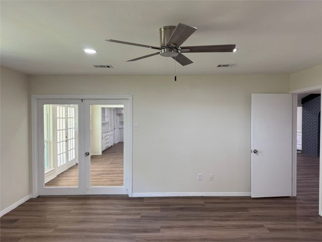 1524 Clear Point Drive, Garland, TX 75041