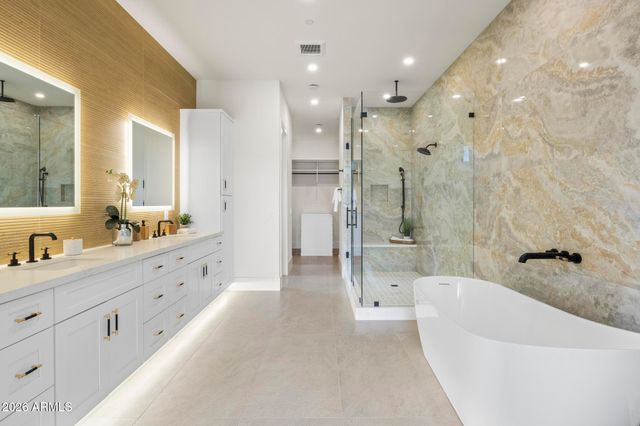 5226 E SWEETWATER Avenue, Scottsdale, AZ 85254