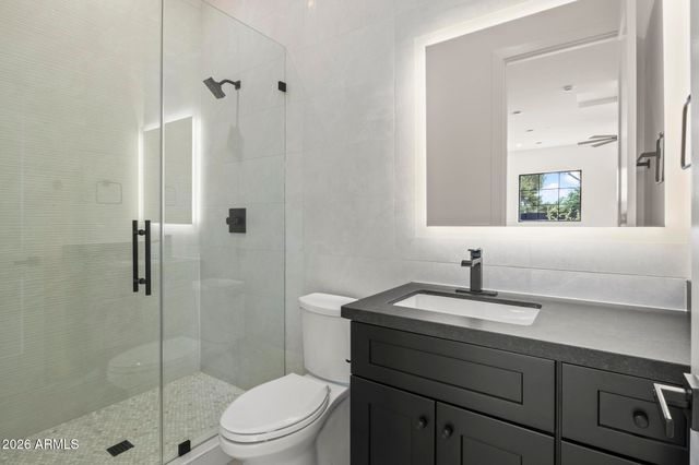 5226 E SWEETWATER Avenue, Scottsdale, AZ 85254