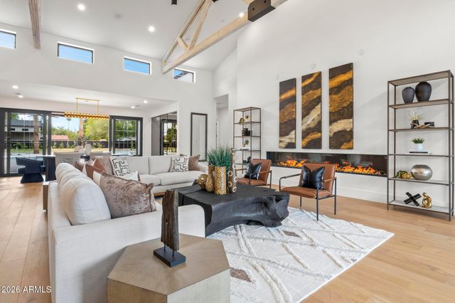 5226 E SWEETWATER Avenue, Scottsdale, AZ 85254