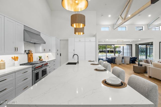 5226 E SWEETWATER Avenue, Scottsdale, AZ 85254