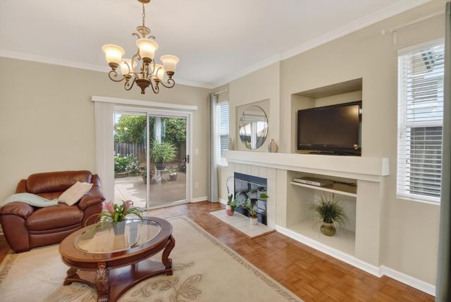 9149 Irish Gold Way, Sacramento, CA 95826