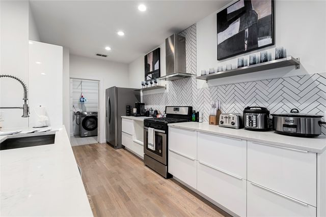 1002 Mobile Street 1, Dallas, TX 75208