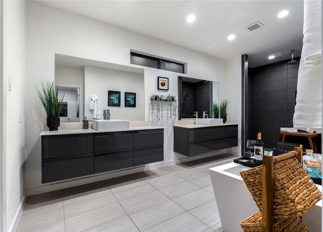 1002 Mobile Street 1, Dallas, TX 75208