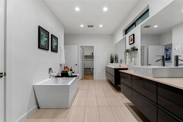 1002 Mobile Street 1, Dallas, TX 75208