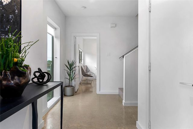 1002 Mobile Street 1, Dallas, TX 75208