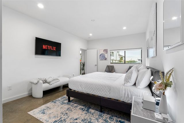 1002 Mobile Street 1, Dallas, TX 75208