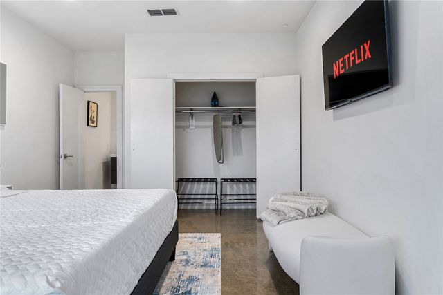 1002 Mobile Street 1, Dallas, TX 75208