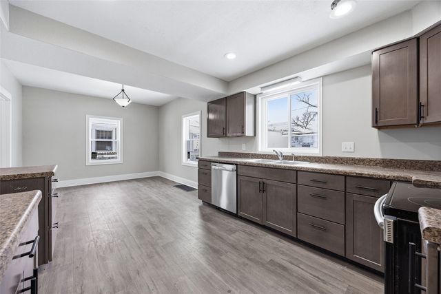 1624 Greene Avenue NE, Cedar Rapids, IA 52402