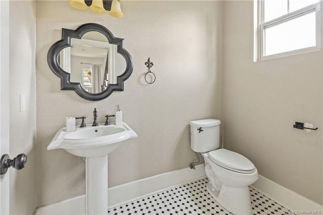 1117 Common Street, Lake Charles, LA 70601