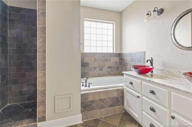 1117 Common Street, Lake Charles, LA 70601