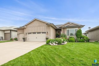 8216 W 51st St, Sioux Falls, SD 57106