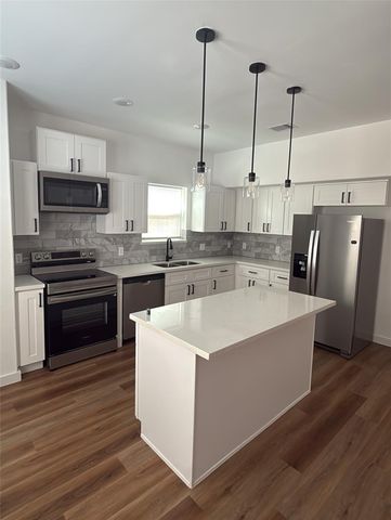 8019 Birmingham Street A, Houston, TX 77028
