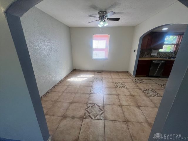 6200 Weybridge Drive, Dayton, OH 45426