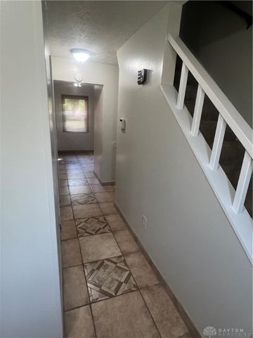 6200 Weybridge Drive, Dayton, OH 45426