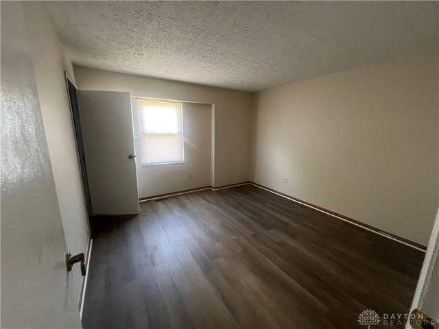 6200 Weybridge Drive, Dayton, OH 45426