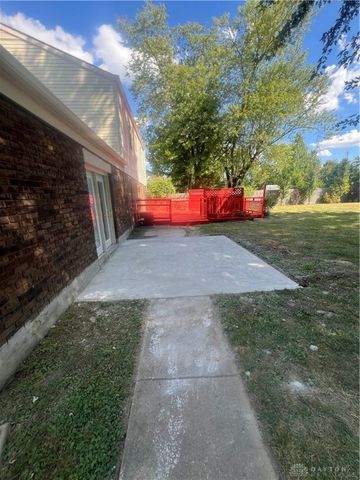6200 Weybridge Drive, Dayton, OH 45426