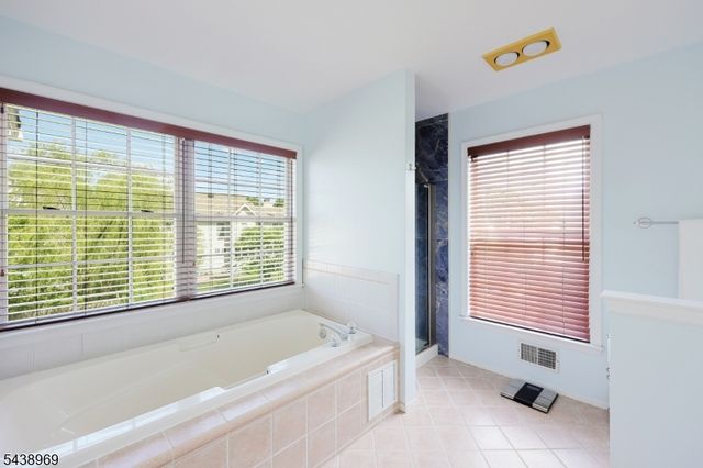 7 Newell St, Hillsborough Twp., NJ 08844