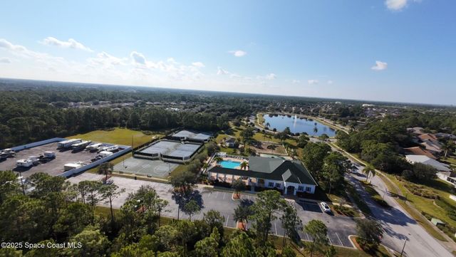 1921 Thornwood Drive SE, Palm Bay, FL 32909